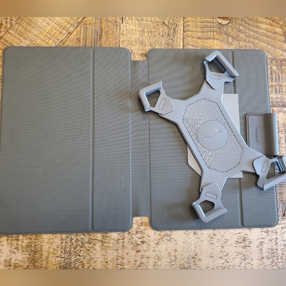 Tablet or iPad case - Picture 5 of 7